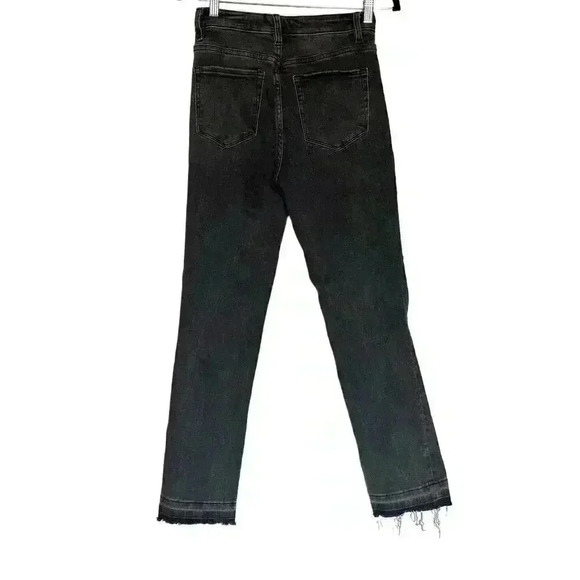 VERVET BLACK DISTRESSED WITH DISTRESSED HEM JEANS- SIZE 25 (INSEAM 27.5”) - Picture 4 of 7